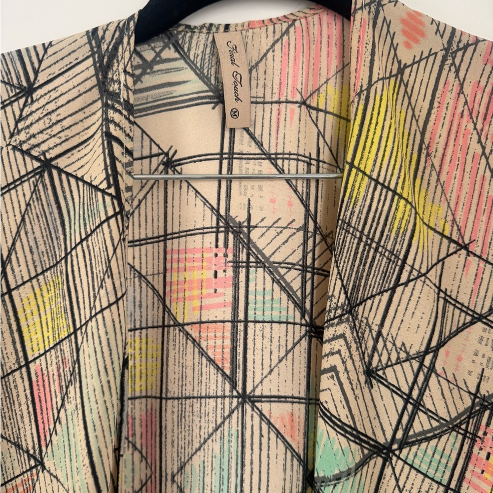 Geometric Patterned Kimono - Picture 2 of 3